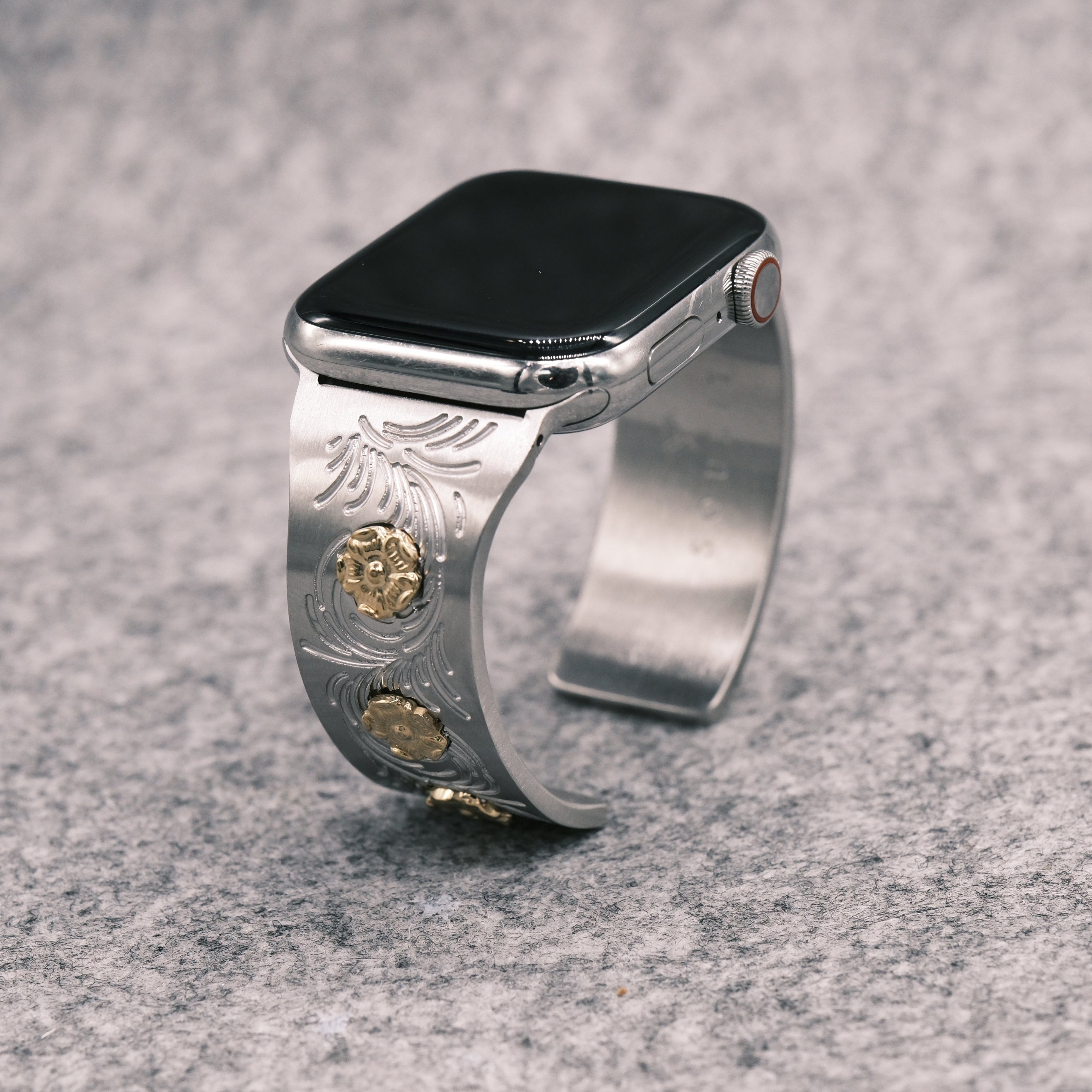 ARABESQUE FLOWER AppleWatchバングル シルバー