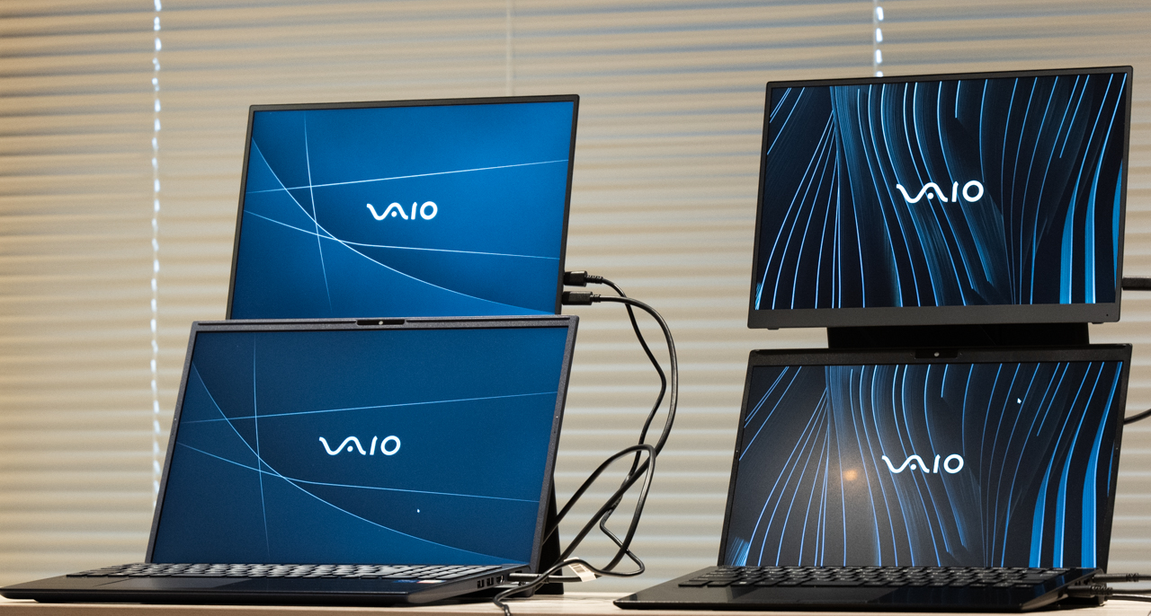 世界最軽量モバイルモニター！クールに縦置き「VAIO Vision+14」登場