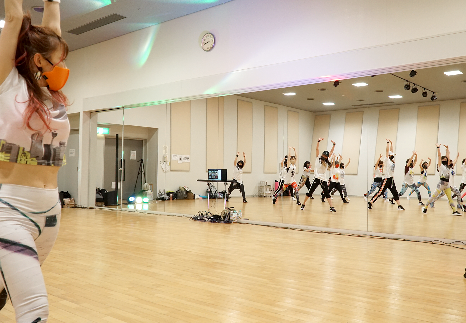 サルセーションルーツ【ダンスエクササイズ】 SUAY YOGA-studio