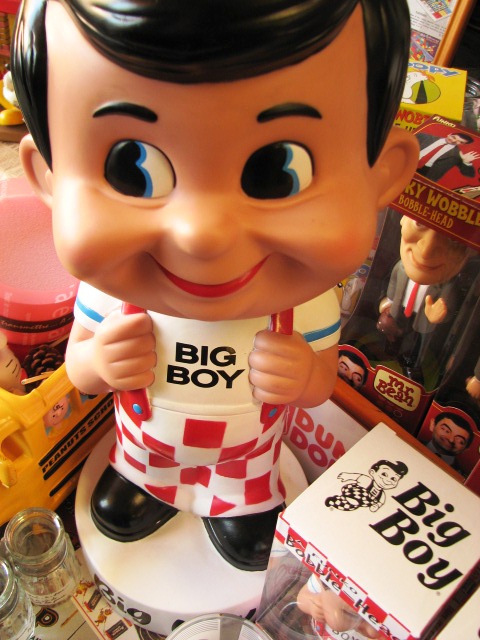 ビッグボーイ BigBoy 超デカ ボビング人形