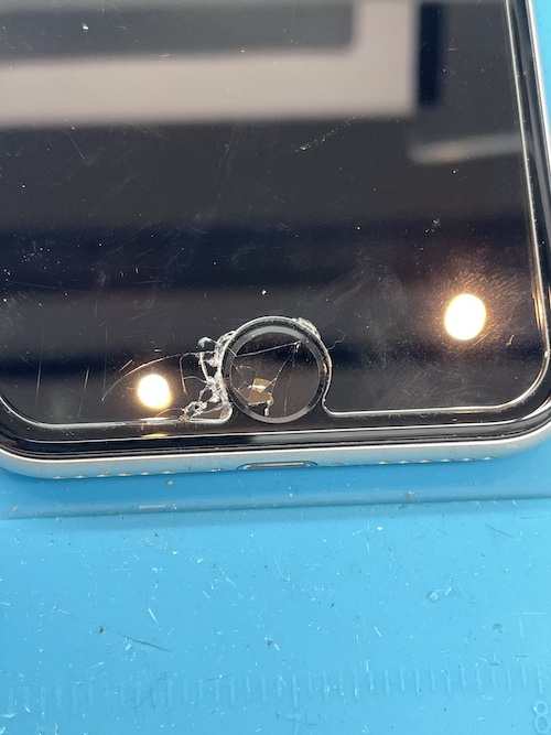 iPhone8/SE2/SE3ホームボタンが割れた場合の修理 | iPhone修理ダイワン