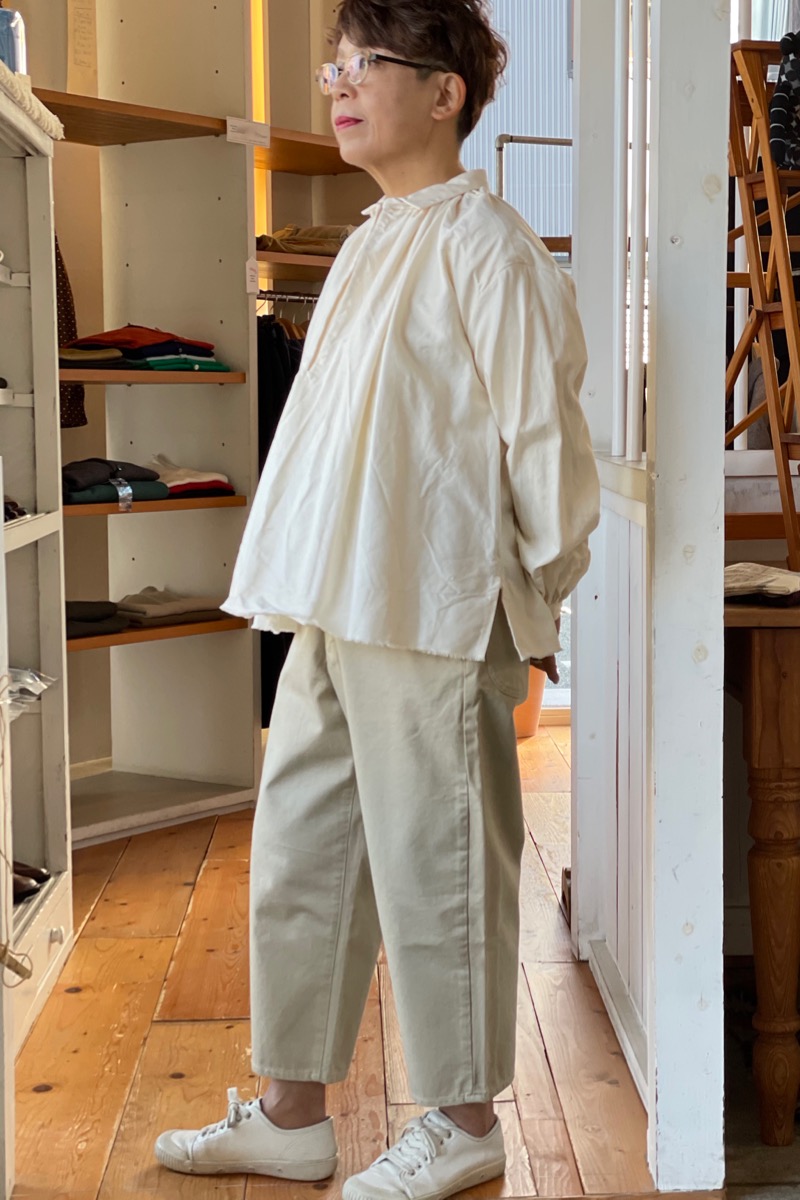 hanahana⠀】ETRE TOKYO ギャザーラウンドブラウス hanahana様専用