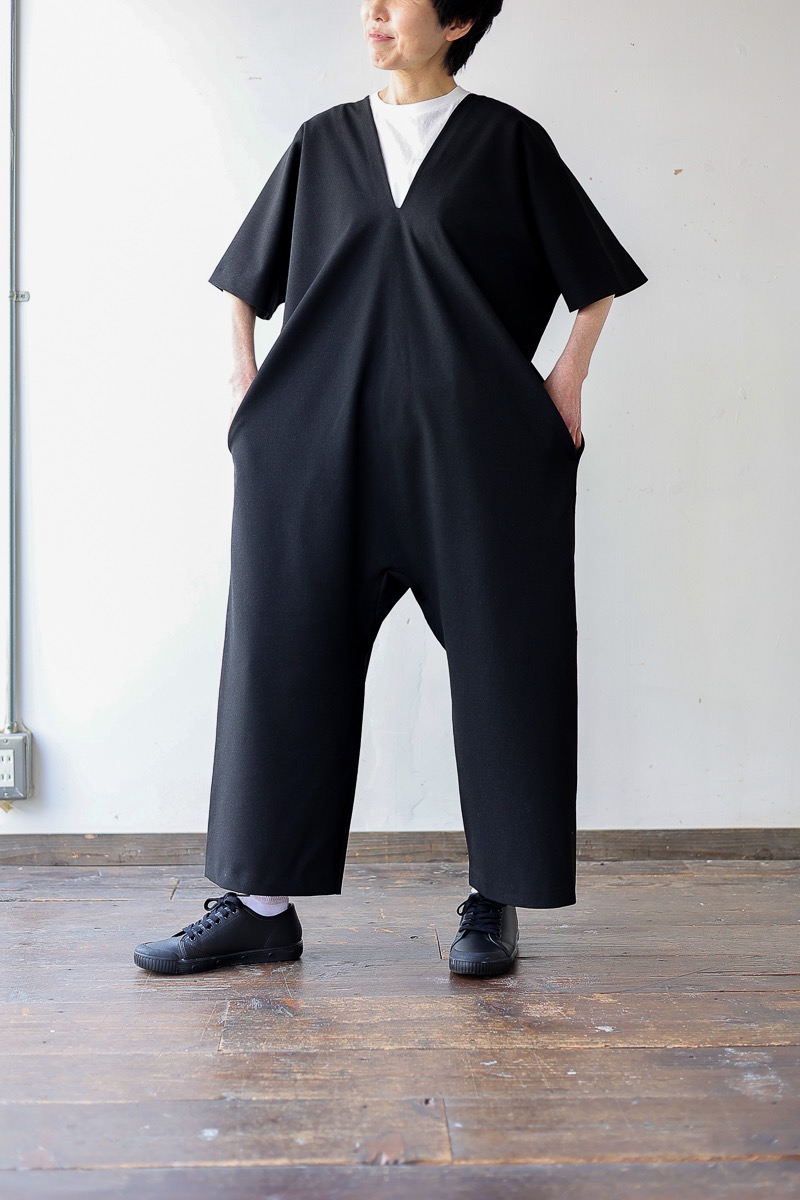 ヤエカオリジナルの2WAYストレッチ素材 ジャンプスーツ – SUSCON