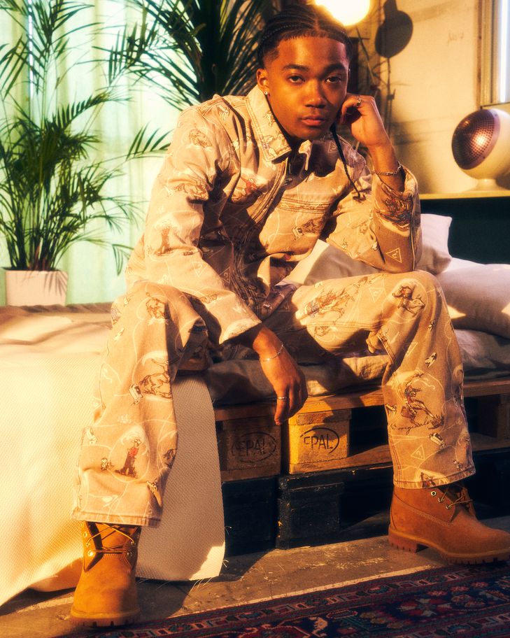 GUESS(ゲス) JAPAN 公式オンラインストア | GUESS JAPAN OFFICIAL