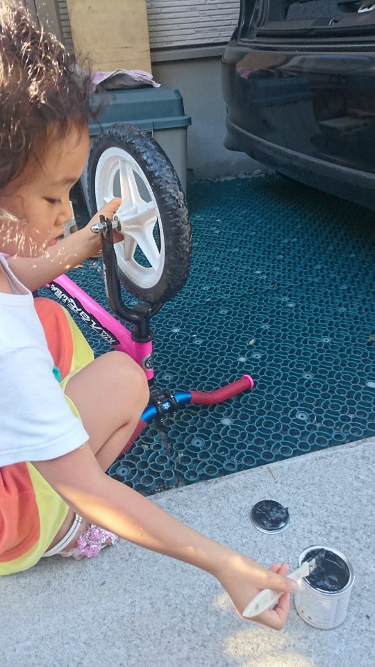 EVAタイヤ表面加工。タイヤにゴム塗ってみた。 | ストライダーレース