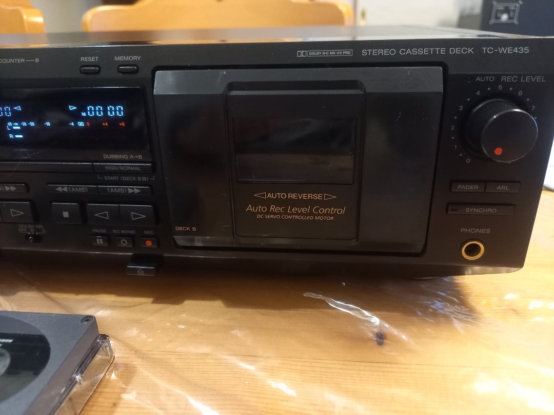 ソニーカセットデッキ TC-WE435とCD-4レコード録音済みメタルカセット