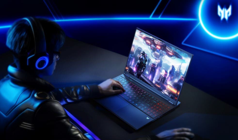 Acer Core Ultra 7 255HX RTX 5070 OLED 16GBメモリー 1TB SSD 16