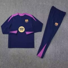 FCバルセロナのトレーニングウェア（ハーフジップトップ＆ロングパンツ