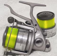 定価25850円ダイワエンブレムZ3000LBレバーブレーキリール替スプール糸