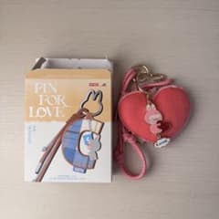 ラブブ PIN FOR LOVE イニシャル キーリング シークレットハート
