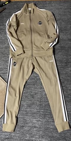 fcrb ブリストル ジャージ セットアップ 2023 ベージュ M SOPH - メルカリ