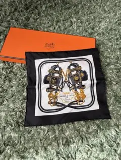 2026年最新】エルメス 三角 スカーフの人気アイテム - メルカリ