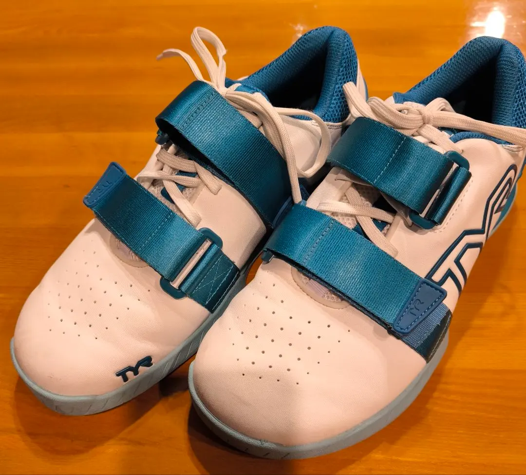 2026年最新】リフティングシューズ tyrの人気アイテム - メルカリ