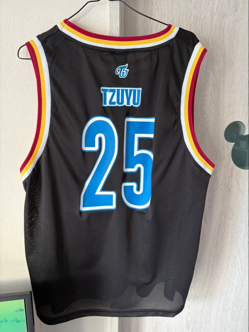 2026年最新】twice ユニフォーム ツウィの人気アイテム - メルカリ