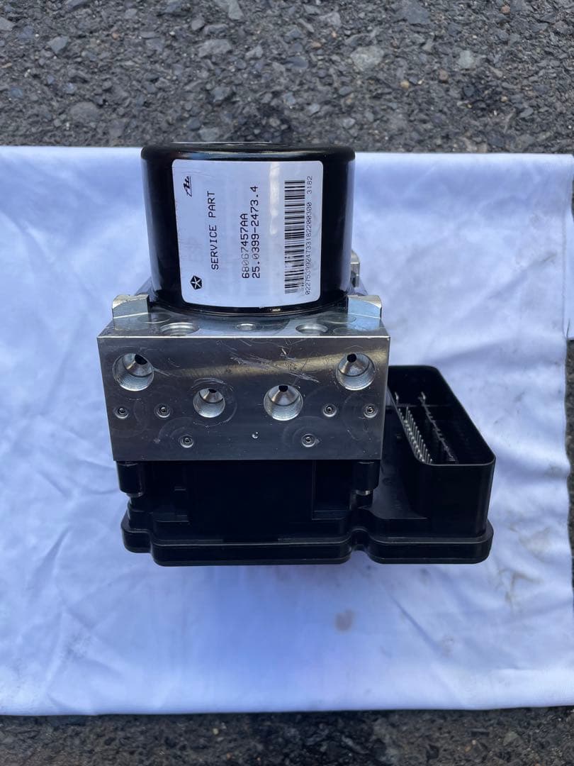 ABSコントロールユニットABSモジュールジープラングラー - メルカリ