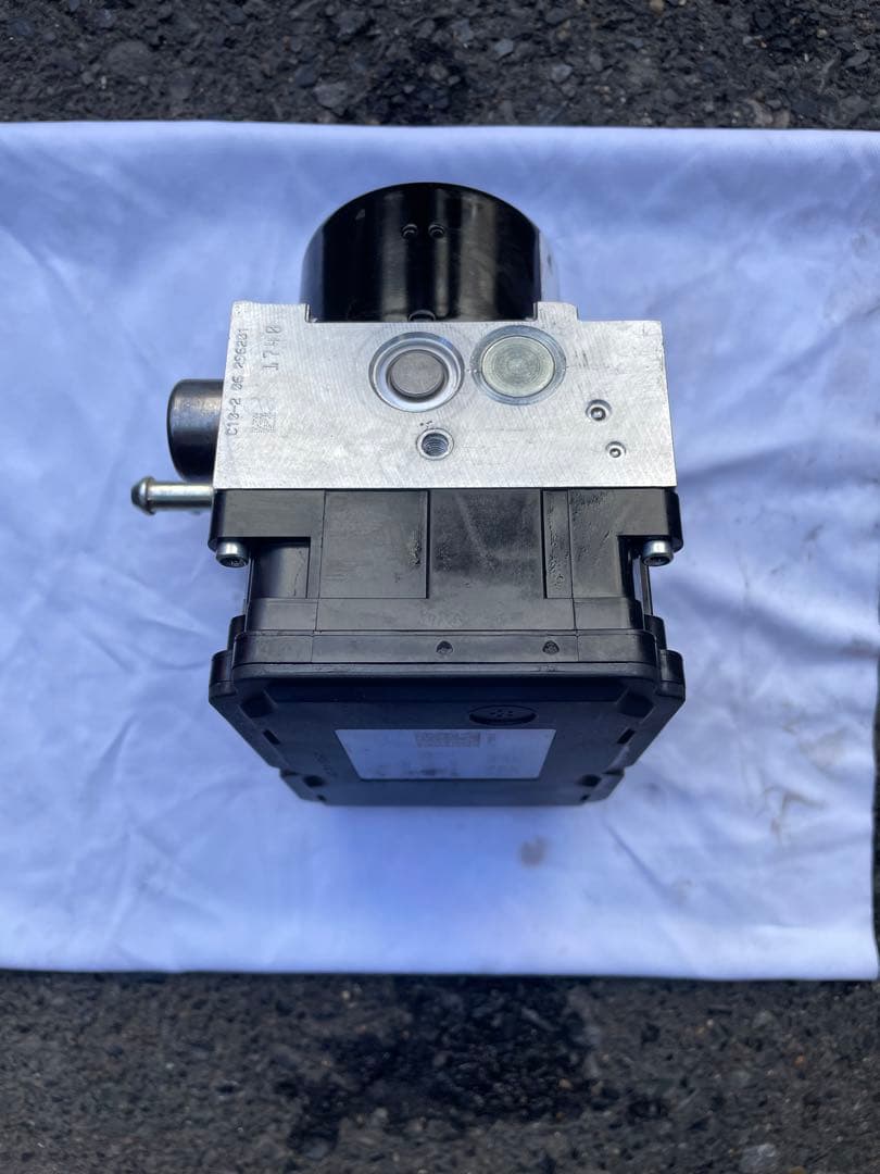 ABSコントロールユニットABSモジュールジープラングラー - メルカリ