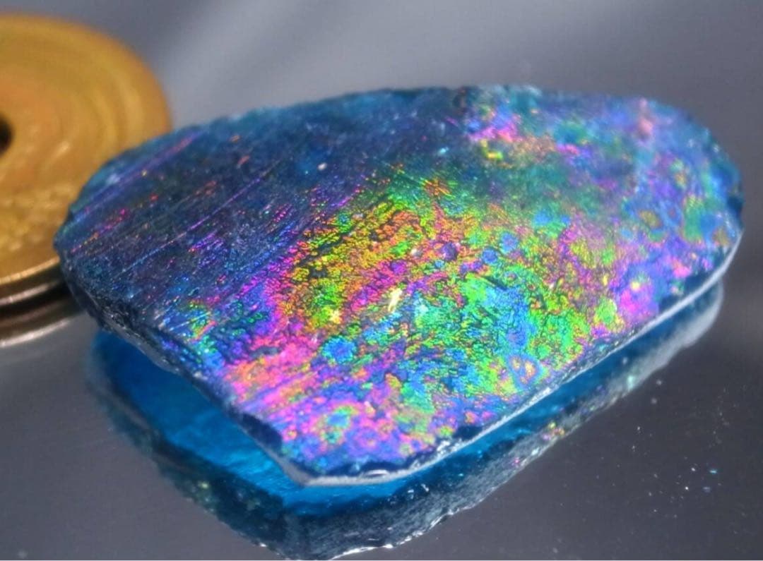 18.06ct 新品・2000年の時を超えた神秘・銀化が綺麗な天然ローマングラス