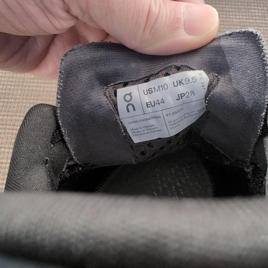 靴 On cloudmonster 28.0cm