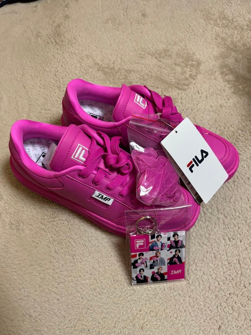 キーホルダー付き】FILA×IMP.コラボ スニーカー24cm - メルカリ
