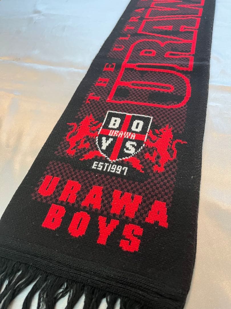 美品】浦和ボーイズ URAWA BOYS ニットマフラー 浦和レッズ - メルカリ