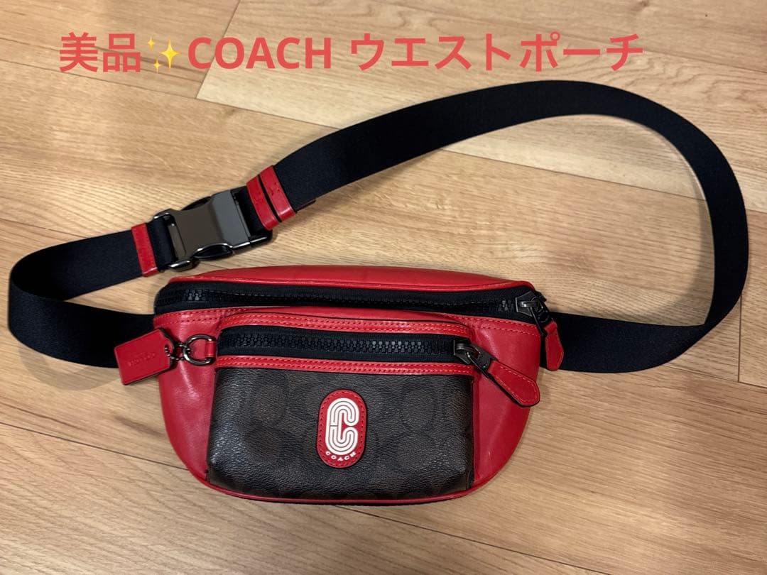 コーチ ボディバッグ・ウエストポーチ レッド/ブラック - メルカリ