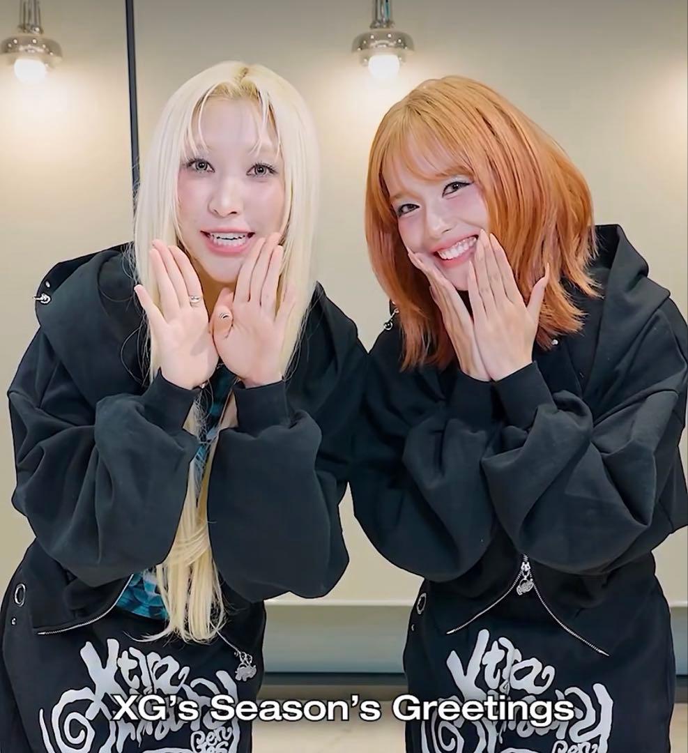 Xtra Ordinary クロップドジップパーカー Mサイズ ブラック