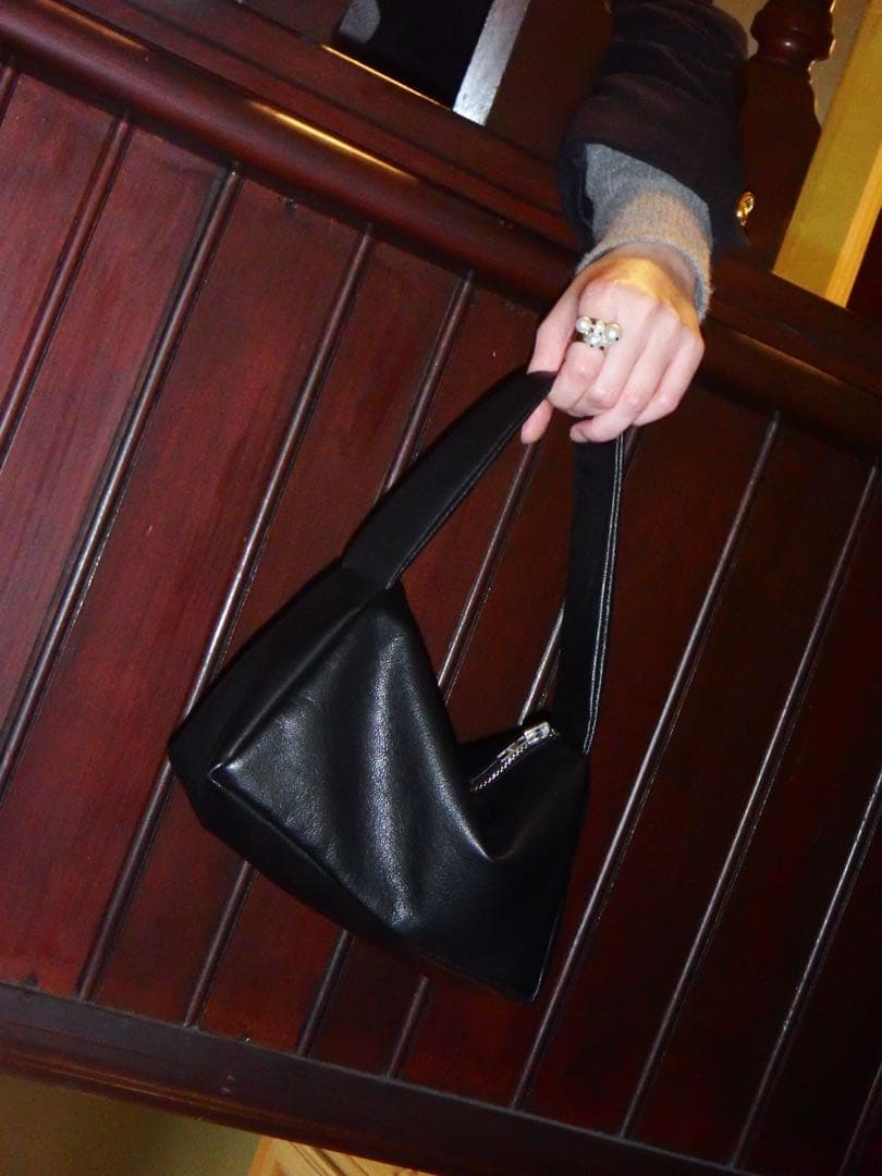 KEESE レザートートバッグ ハンドバッグ Mサイズ レディース ブラック