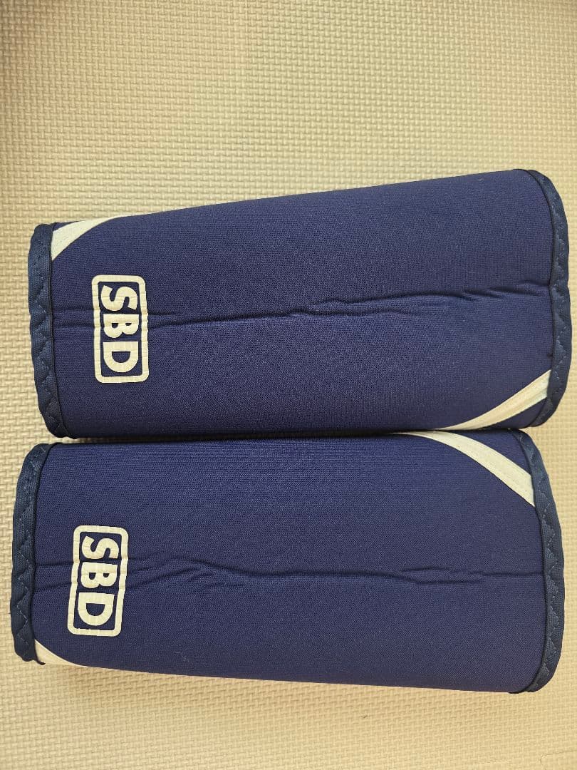 SBD ニースリーブ M ネイビー - メルカリ