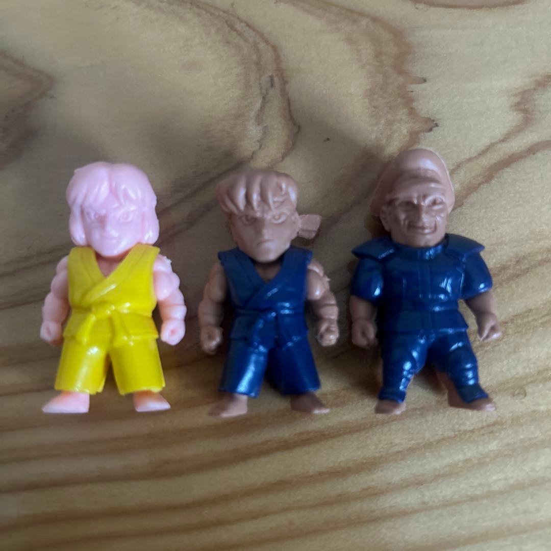 ストリートファイターガチャ消しゴム3体セット 当時物 CAPCOM ストリートファイター 消しゴム フィギュア 人形 3種