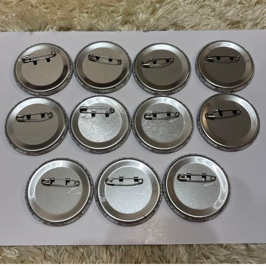 逢坂壮五 缶バッジ ビギネク 5周年 - メルカリ