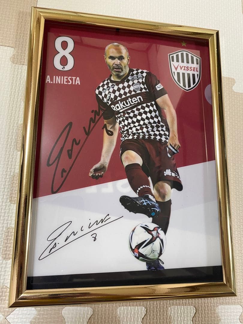 イニエスタ直筆サイン入り】ヴィッセル神戸クリアファイル|mercari