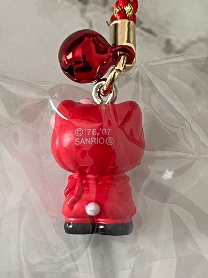 ご当地キティ 根付けストラップ 三重限定 - メルカリ