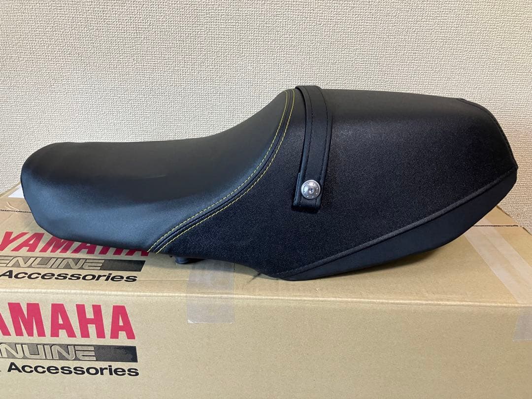 XSR900 （RN80J）'22年型純正シート＋ゲルザブSS（ジャンク品） - メルカリ