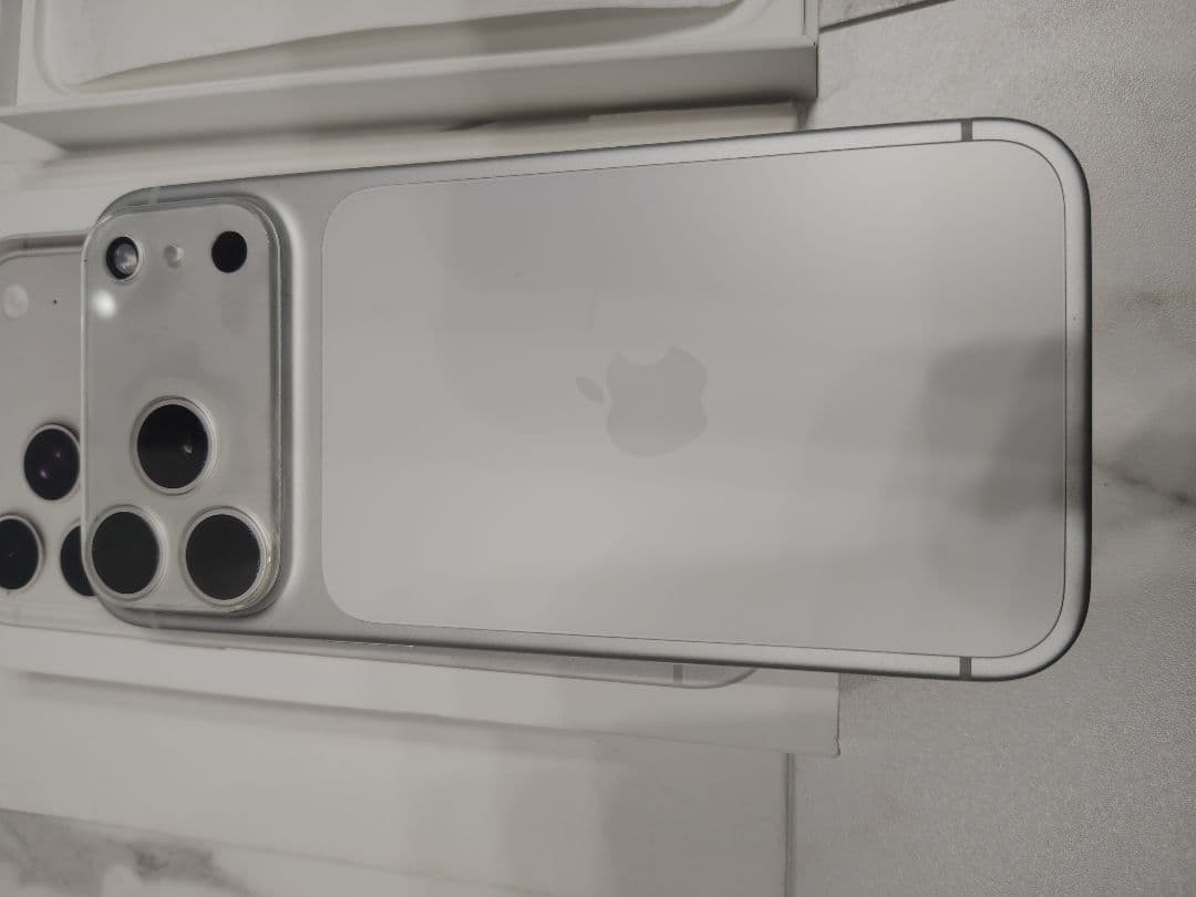 本体 ＋ 盗難・紛失プラン iPhone 17 Pro Max 256GB - メルカリ