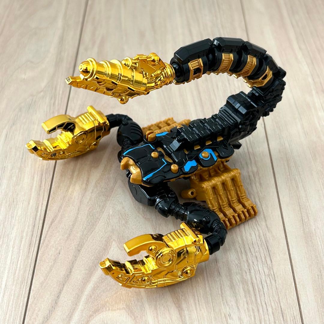 王様戦隊 DXキングオージャー タランチュラナイト　3大シュゴッド 現状品