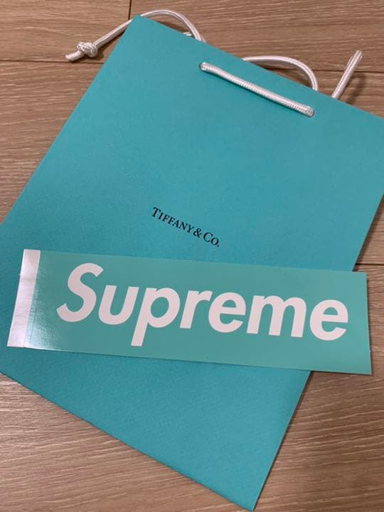 シュプリーム ティファニー ステッカー - メルカリ