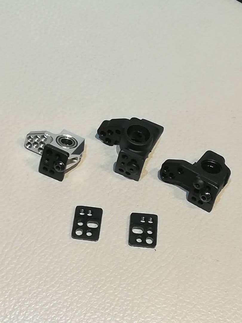 めぐる　CC-01 RWD hentaikit ストラットプレート