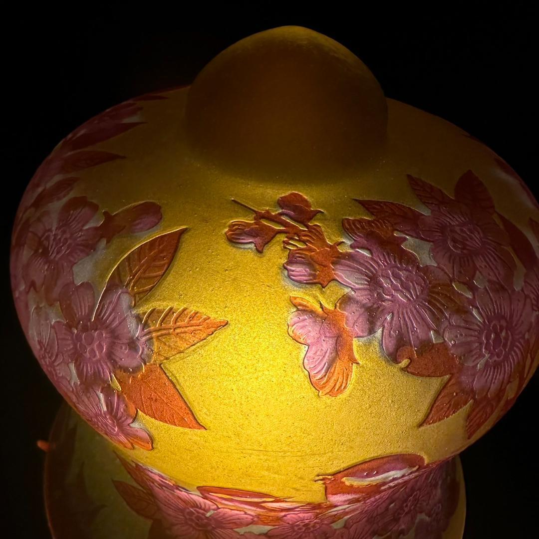 エミールガレ 二灯ランプ 林檎紋 カメオ彫り 被せガラス 高さ50cm