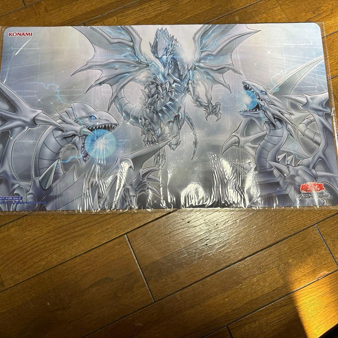 新品】遊戯王 白き龍の威光 プレイマット - メルカリ