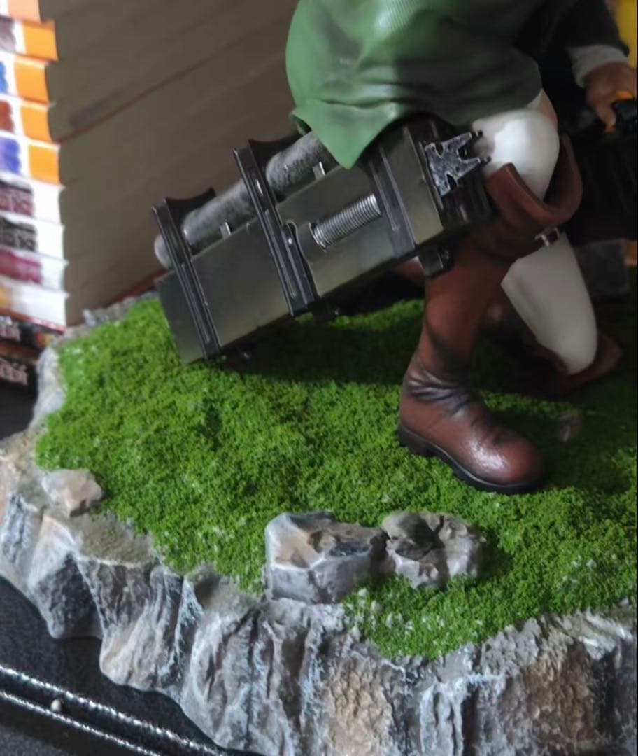 進撃の巨人 ② リヴァイ+ エルヴィン ガレージキット ガレキ スタチュー