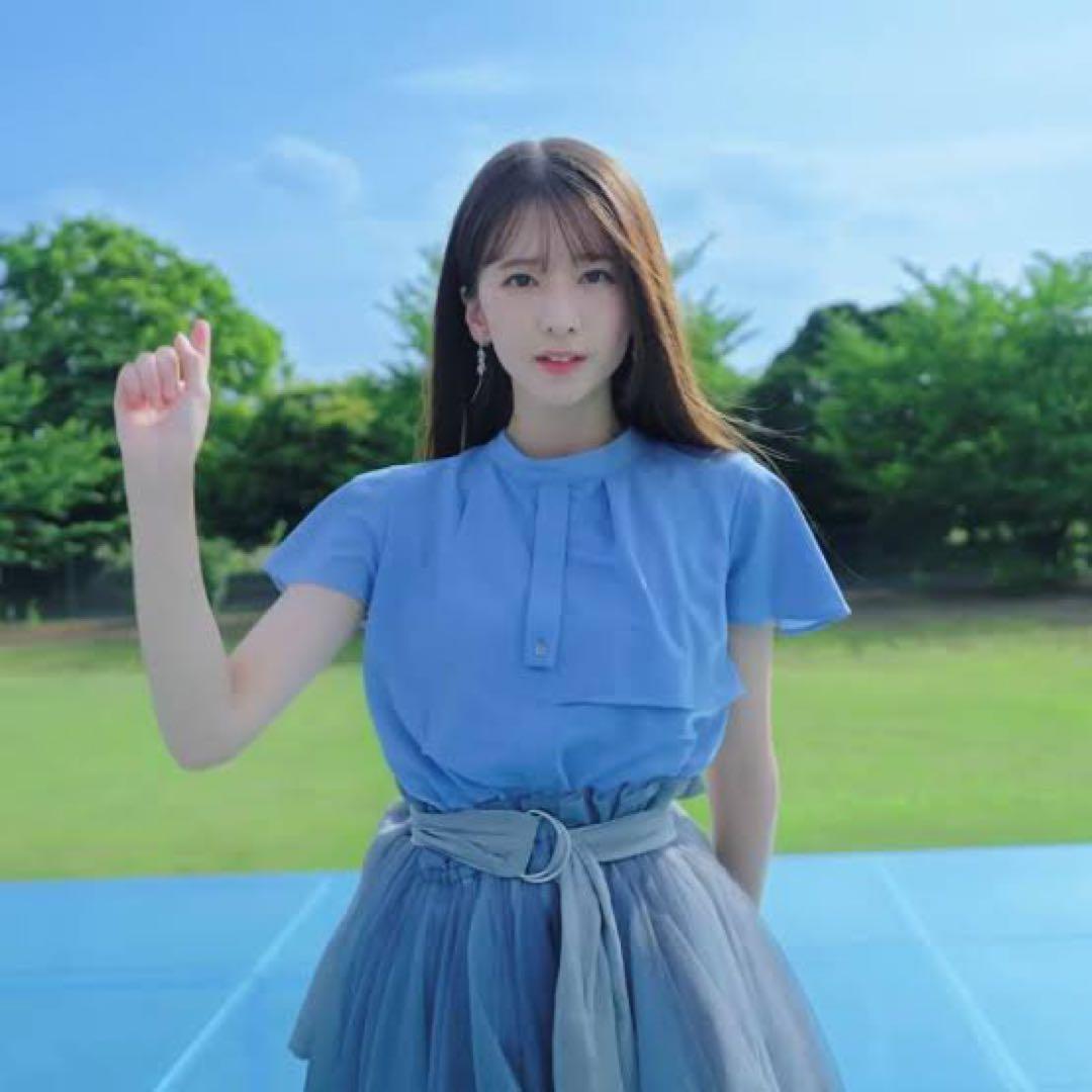 UNITED TOKYO フレアスリーブスムーストップス 水色 乃木坂46 - メルカリ