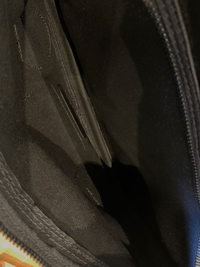 Dr. Martens Messenger Bag AD056001 ブラック - メルカリ