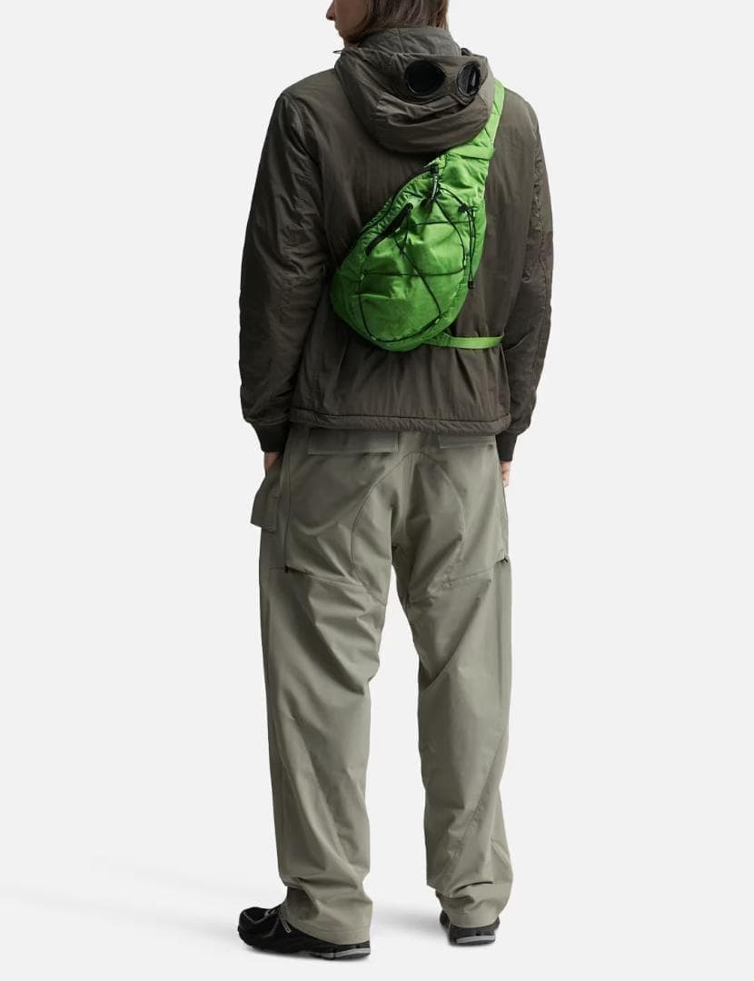 【定価4.2万/あおば着用】C.P.Company ボディ バッグ グリーン