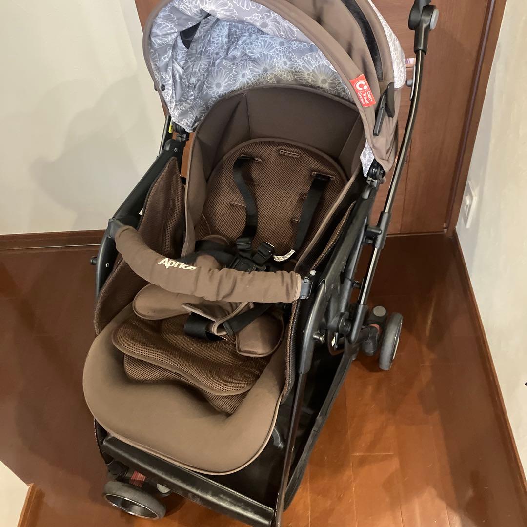 Aprica ベビーカー ベージュ アップリカオプティアクッション AB型