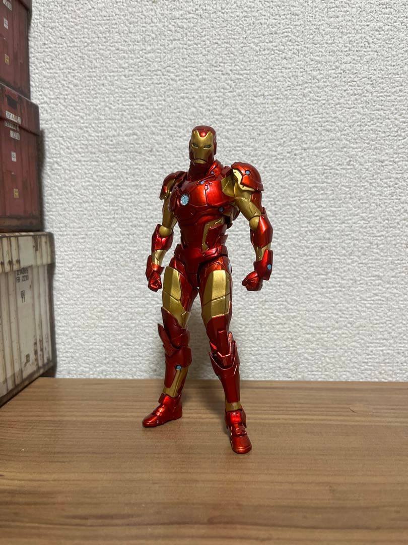 アメイジングヤマグチ　アイアンマン　ブリーディングエッジアーマー Amazon.com: KAIYODO figurecomplex Amazing Yamaguchi Ironman