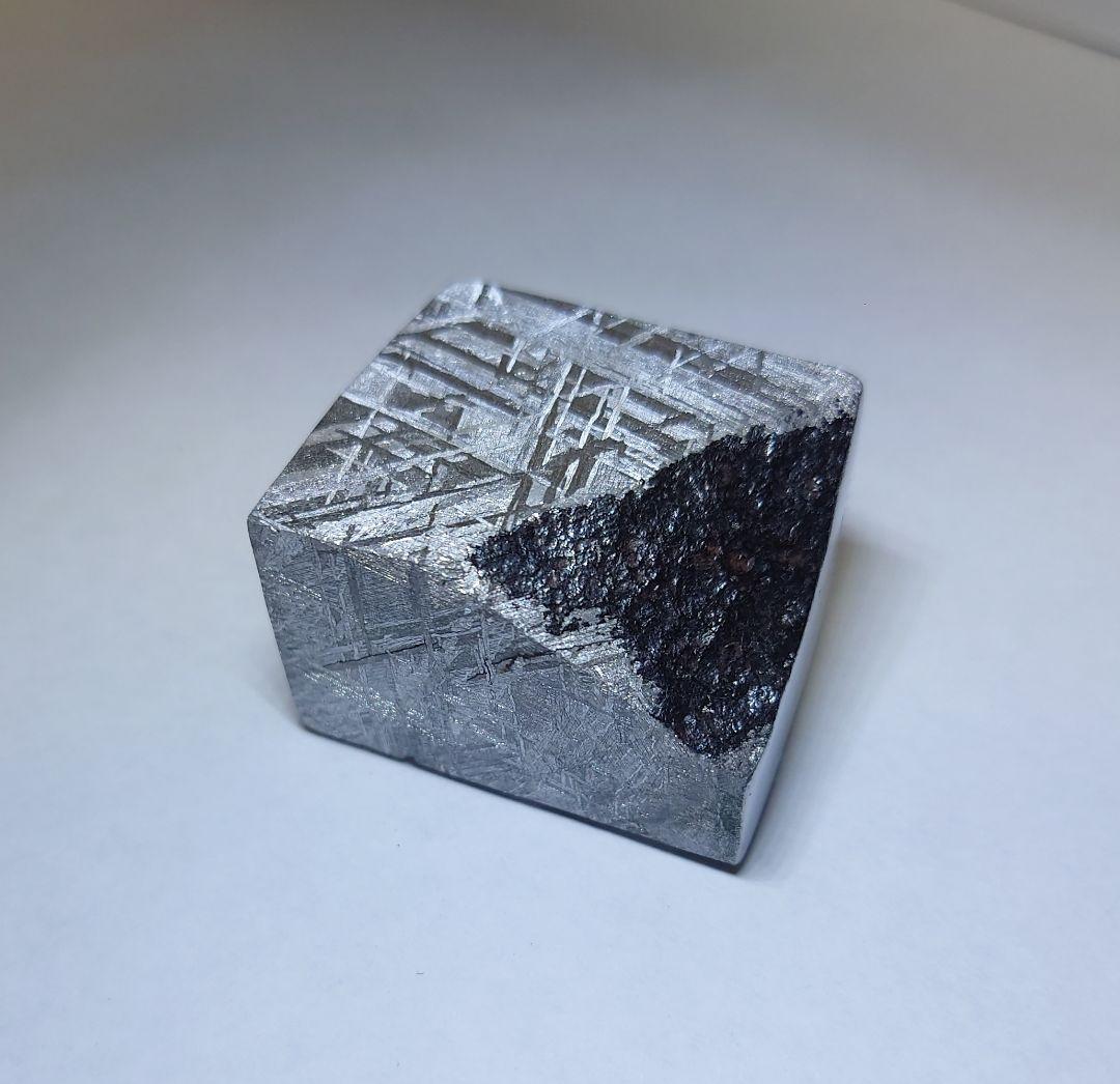 ギベオン隕石 104.6g 標本　鉄隕石