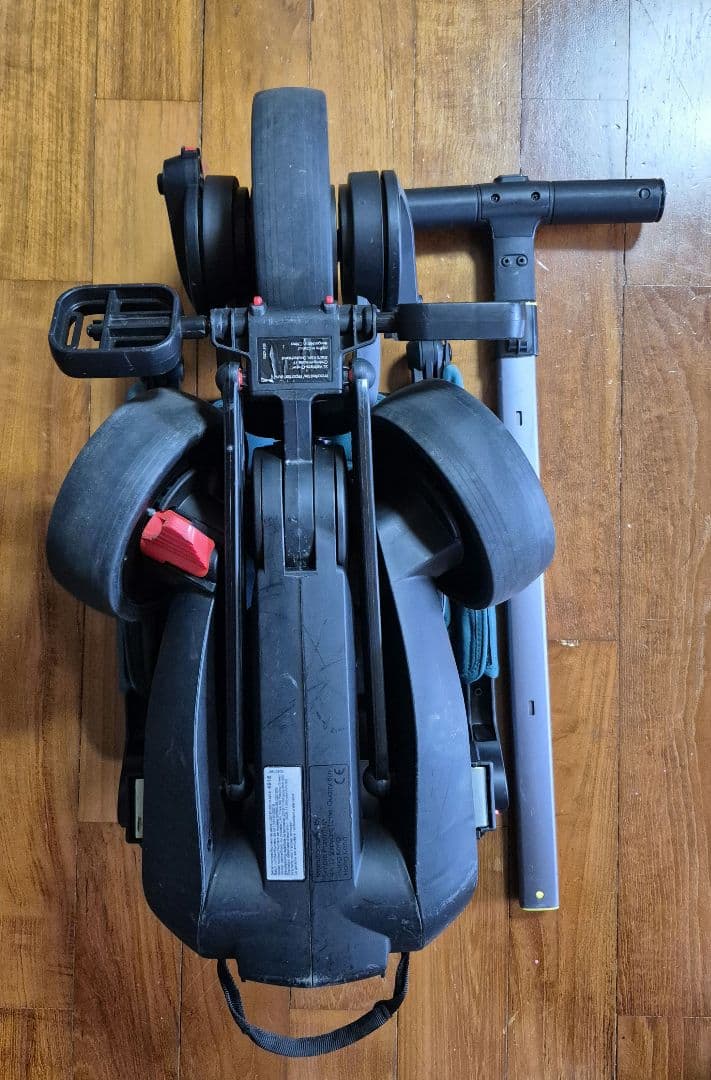 doona Liki Trike S5 折りたためる三輪車　レーシンググリーン