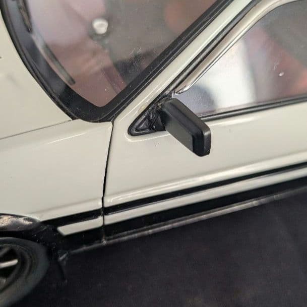 AUTOart 1/18 トヨタ スプリンター トレノ (AE86) 新劇場版