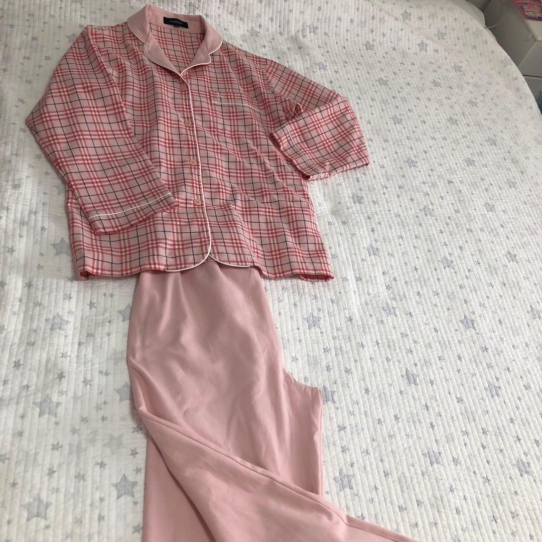 Burberry ピンク系チェック柄長袖パジャマ - メルカリ