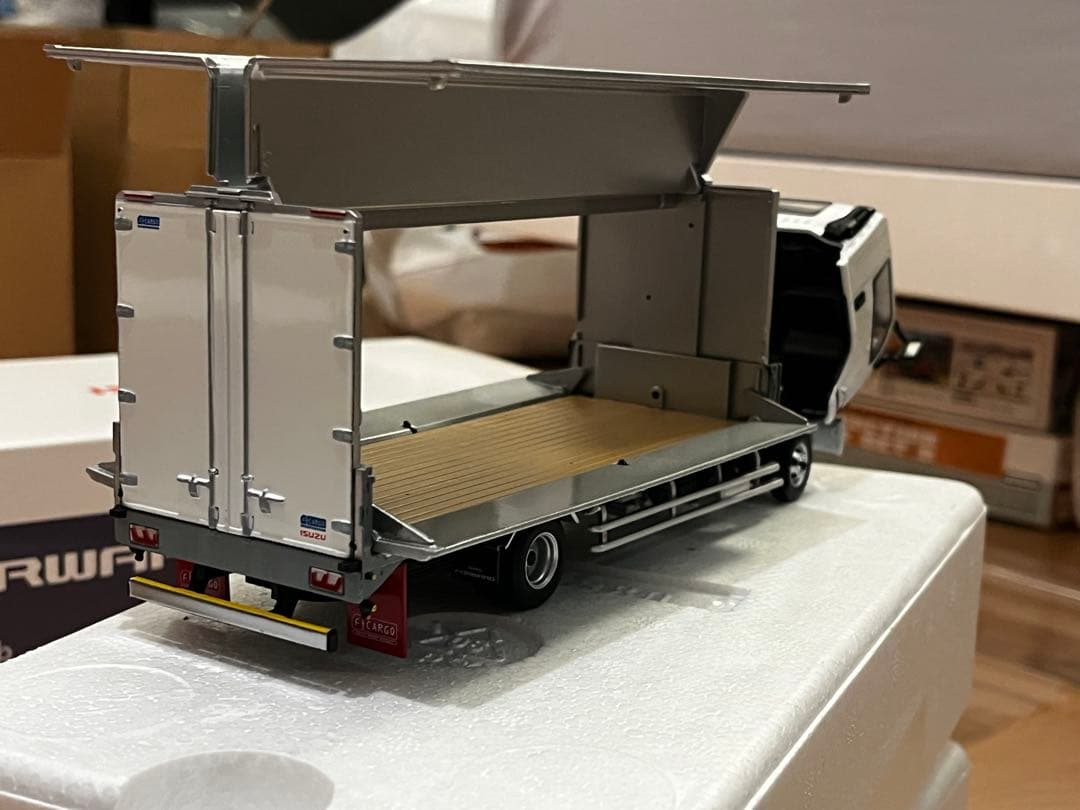 し*ち様 京商 いすゞ 1/43 フォワード ダイキャストミニカー 現行型